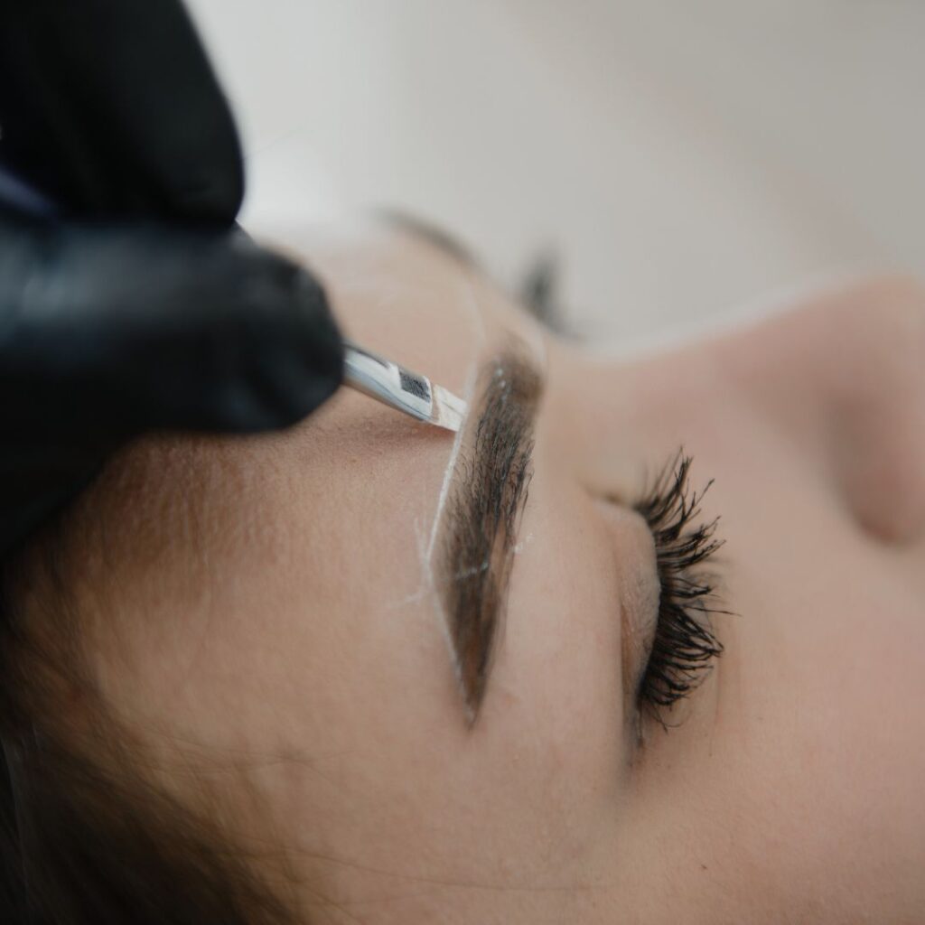 Augenbrauen Permanent Make-Up